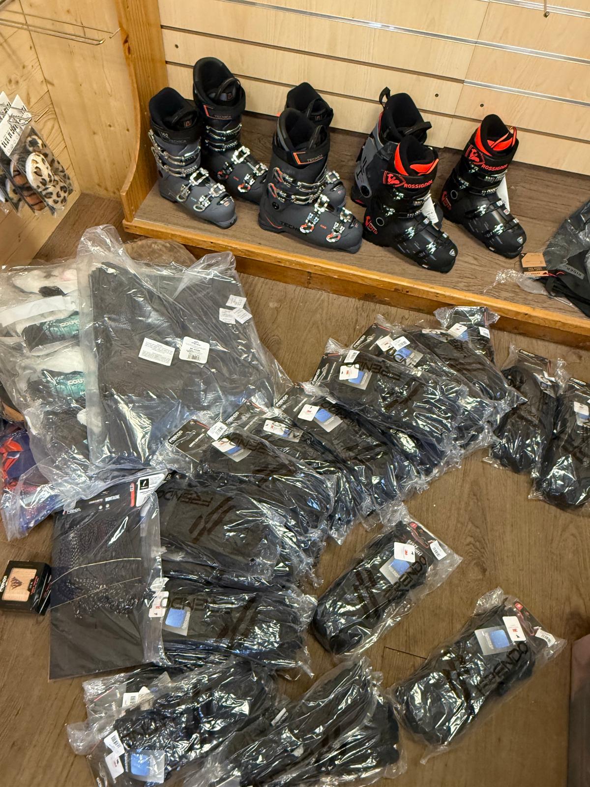 Chaussures Technica et gants Rossignol